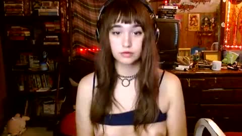 Izzy online show from 09.15.25