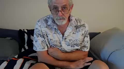 Snapshot of pjdaddjo775 chatting on 09.19.25 pjdaddjo775 online show from 09.19.25