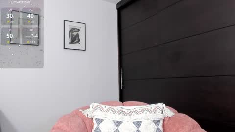 Angie Henao online show from 04.16.26