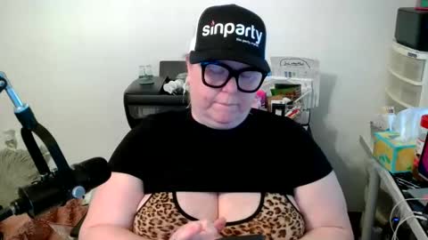 Platinum Puzzy online show from 03.06.25