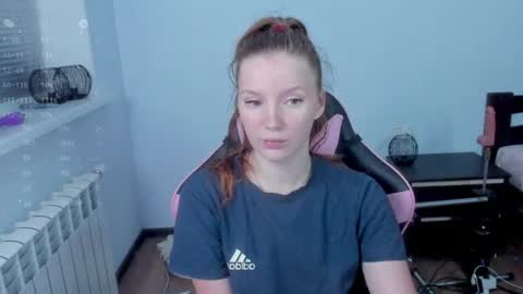 Snapshot of playful_mary chatting on 07.21.26 Masha online show from 07.21.26
