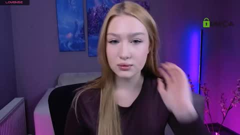 Sophie online show from 11.16.25