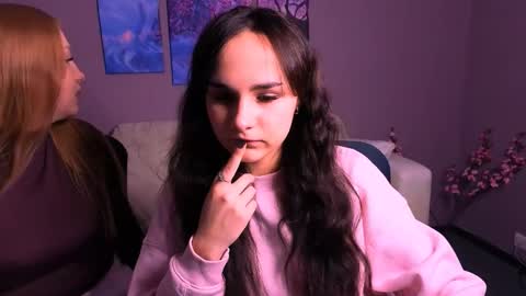 Sophie online show from 11.23.25