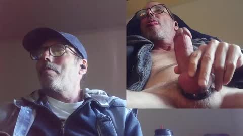 Snapshot of playfuljoy chatting on 10.01.25 StudMan online show from 10.01.25