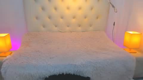 jen online show from 01.27.25