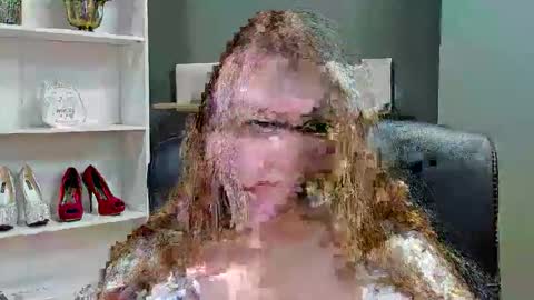Snapshot of playgirl_valeria chatting on 10.08.25 Valeria online show from 10.08.25