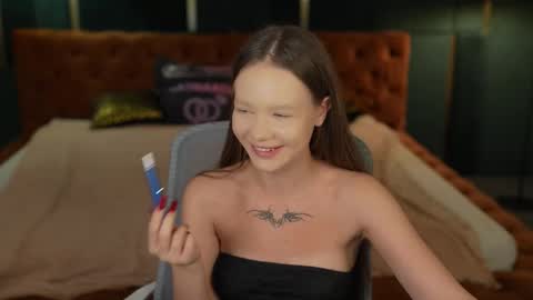 Lana online show from 10.14.25