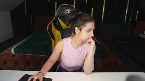 Lana online show from 03.31.26