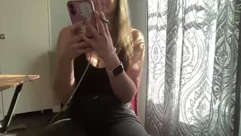 Snapshot of playwithcaity chatting on 11.14.25 Caity online show from 11.14.25