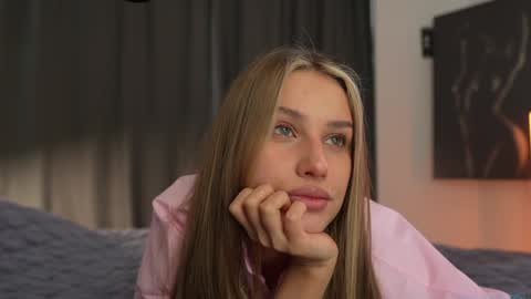 21 y.o Mila online show from 02.27.26