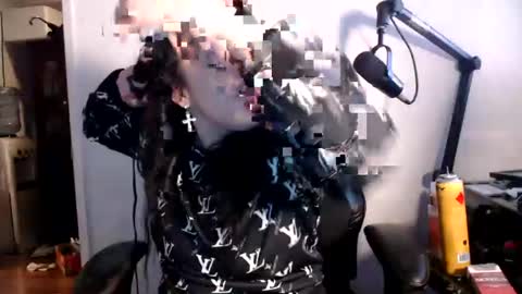 pleasantdinosaurus7537 online show from 10.08.25