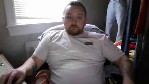 Snapshot of pleasewithease chatting on 02.16.25 aimtoplease online show from 02.16.25