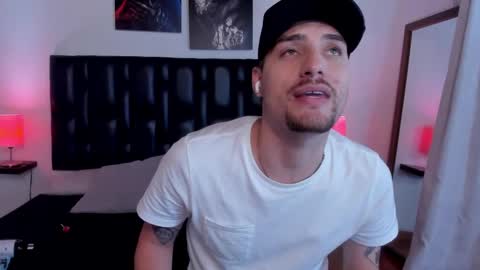 JUAN AND JULI online show from 02.08.25