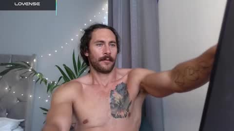 Snapshot of pleasurea chatting on 11.22.25 pleasure online show from 11.22.25