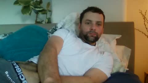 Snapshot of pleasurebayy chatting on 11.19.25 pleasurebayy online show from 11.19.25