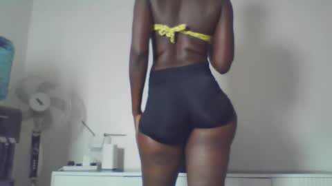 Snapshot of pleasureme_1 chatting on 04.25.26 josephine joy awuor online show from 04.25.26