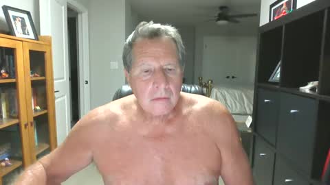 Snapshot of pleeeezeher chatting on 09.17.25 pleeeezeher online show from 09.17.25