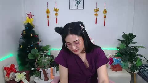 Ploysai online show from 01.15.25