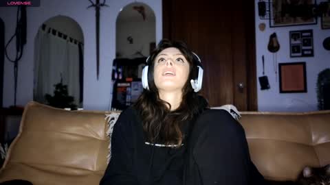 Snapshot of pnkgf chatting on 12.22.24 pnkgf online show from 12.22.24