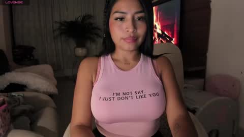 Snapshot of pocahontas_cute chatting on 03.09.25 Nicole online show from 03.09.25