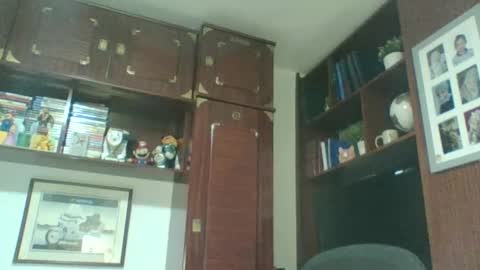 Snapshot of pocoyotop chatting on 03.01.25 pocoyotop online show from 03.01.25