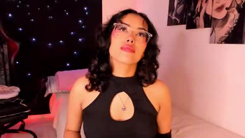 Willow                      Hours 12pm to 630pm Colombian time FRIDAY AND SUNDAY FREE DAYS online show from 02.19.25