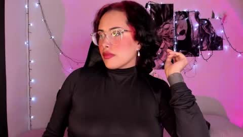 Willow                      Hours 12pm to 630pm Colombian time FRIDAY AND SUNDAY FREE DAYS online show from 09.29.25