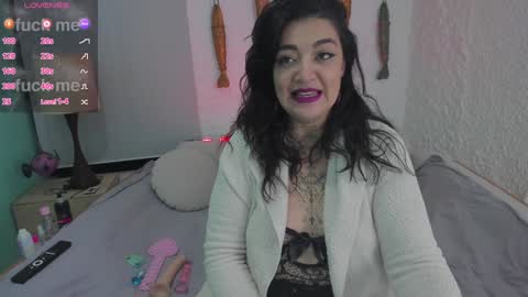 poisson_ivy_ online show from 01.24.25