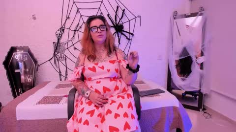 poisson_ivy_ online show from 10.16.25