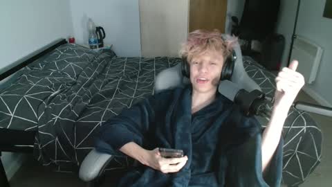 Snapshot of polarny05 chatting on 12.07.24 Polarny online show from 12.07.24