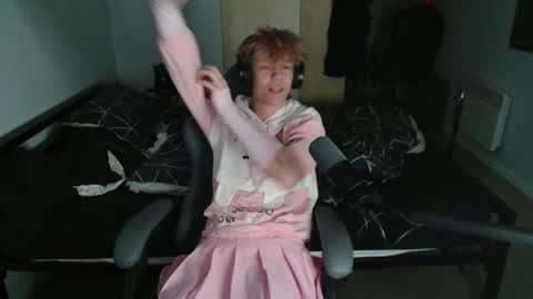 Snapshot of polarny05 chatting on 12.12.24 Polarny online show from 12.12.24