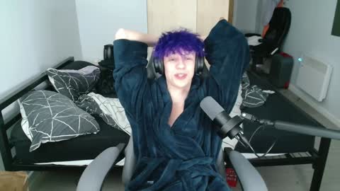 Snapshot of polarny05 chatting on 12.30.24 Polarny online show from 12.30.24