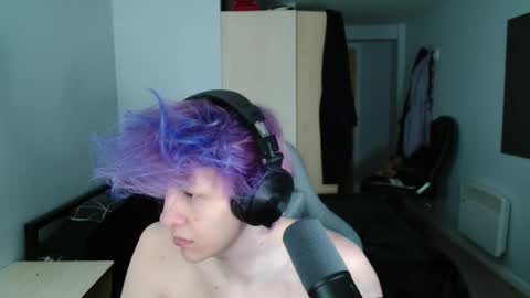 Snapshot of polarny05 chatting on 02.19.25 Polarny online show from 02.19.25