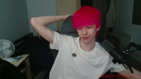 Snapshot of polarny05 chatting on 10.12.25 Polarny online show from 10.12.25