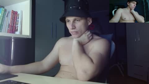 Poliglot online show from 12.02.25