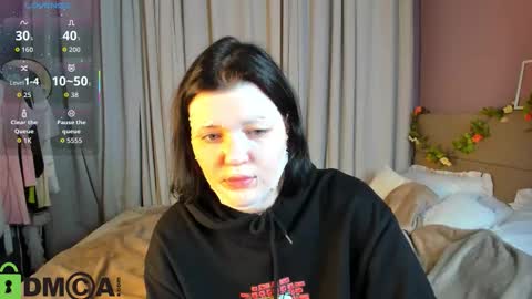 Polly online show from 10.12.25