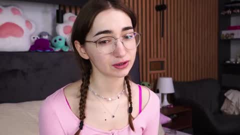 Polly online show from 02.10.26