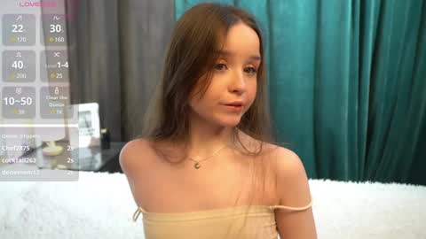Snapshot of polly_dollie_ chatting on 12.19.24 Renet online show from 12.19.24