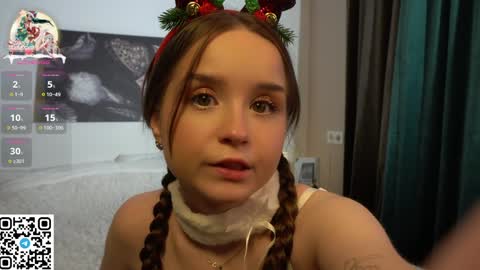 Snapshot of polly_dollie_ chatting on 12.25.24 Renet online show from 12.25.24