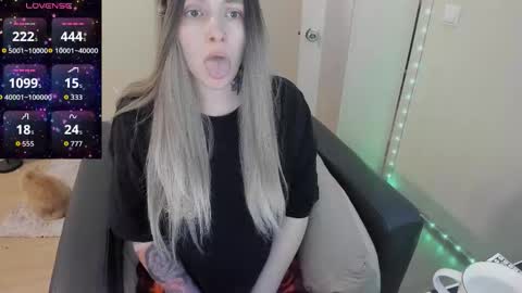 Polly online show from 03.04.26