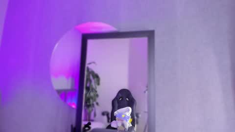 Snapshot of pollybabe_ chatting on 02.20.25 POLLY online show from 02.20.25