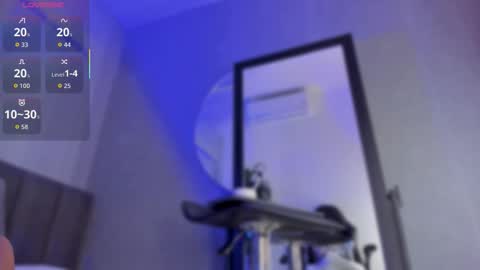 Snapshot of pollybabe_ chatting on 10.31.25 POLLY online show from 10.31.25