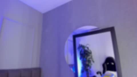 Snapshot of pollybabe_ chatting on 11.07.25 POLLY online show from 11.07.25