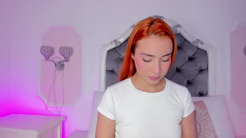 Snapshot of pollygrey_ chatting on 11.15.25 Carolina online show from 11.15.25