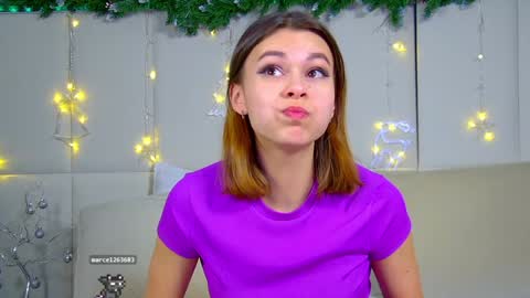 Snapshot of pollylanders chatting on 12.18.24 Polly online show from 12.18.24