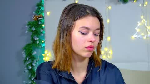 Snapshot of pollylanders chatting on 12.19.24 Polly online show from 12.19.24