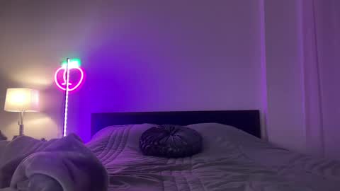 Snapshot of portiabanks chatting on 09.22.25 Portia Banks online show from 09.22.25