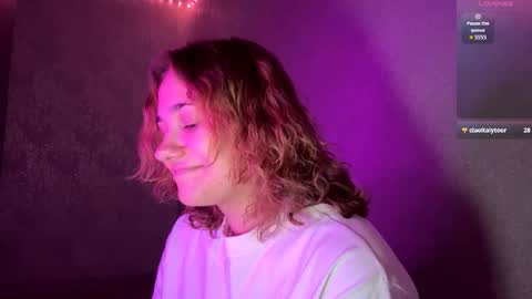 Snapshot of portiadunnuck chatting on 10.08.25 Anna Vdovoch online show from 10.08.25