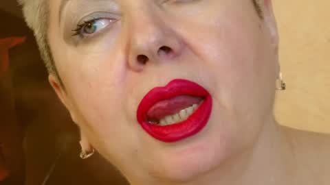 LADY POSH online show from 01.10.25