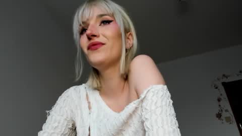 Snapshot of positivevibess chatting on 01.07.25 positivevibess online show from 01.07.25